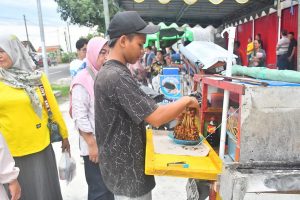 Read more about the article Belum Diresmikan, KDKMP Desa Balerejo Jadi Magnet UMKM dan Surga Takjil Warga