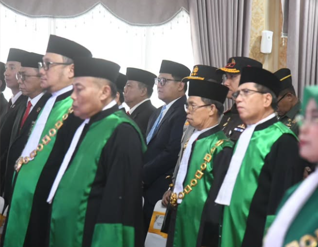 You are currently viewing Sinergi DPRD dan Peradilan: Ketua DPRD Lampung Hadiri Wisuda Purna Bhakti PTA