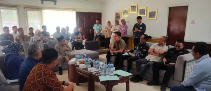 You are currently viewing Komisi III DPRD Lampung Tingkatkan Sinergi dengan Dunia Usaha Lewat Kunjungan ke PT Great Giant Pineapple