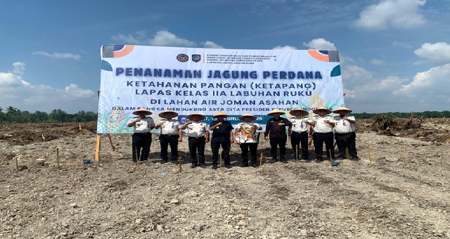 You are currently viewing Bupati Asahan Hadiri Penanaman Jagung Perdana Program Ketahanan Pangan
