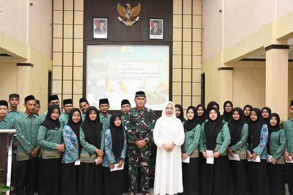 Read more about the article Korem 081/DSJ Gelar Nuzulul Quran dan Buka Puasa dengan Anak-Anak Panti Asuhan