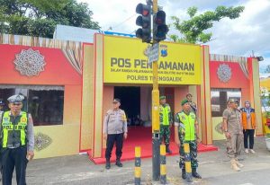 Read more about the article Sinergi TNI-Polri dan Relawan di Durenan, Jaga Kelancaran Arus Mudik Lebaran