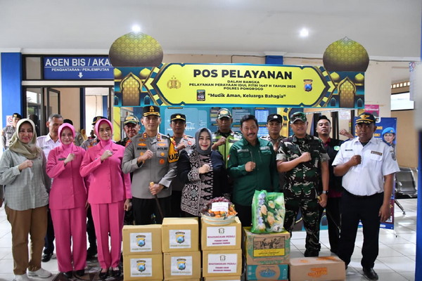 Read more about the article Dandim Ponorogo dan Forkopimda Tinjau Pos PAM Lebaran Hari Raya Idul Fitri 1447 H Tahun 2026
