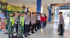 Read more about the article Idul Fitri 1447 H, Anggota Kodim Ponorogo Perkuat Pengamanan dan Pelayanan Ketupat Semeru 2026