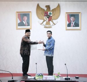 Read more about the article ‎SK Plt Bupati Rejang Lebong Diserahkan, Wagub Mian Tekankan Pelayanan Publik Tetap Berjalan