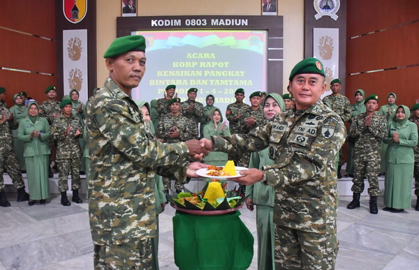 Read more about the article Langkah Baru, Amanah Bertambah: 28 Prajurit Kodim Madiun Naik Pangkat