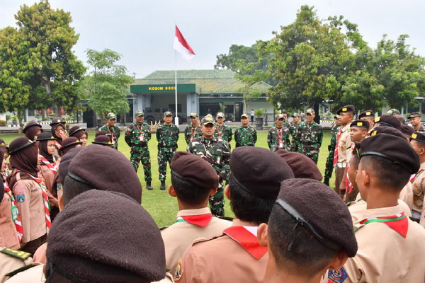 Read more about the article Buka Upacara Perkemahan KKRI, Dandim Ponorogo Beri Arahan Kepada Para Siswa