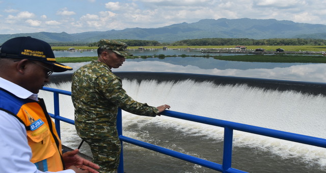 You are currently viewing Danrem 043/Gatam Sambut Kunker Pangdam XXI/RI  ke Irigasi Way Rarem