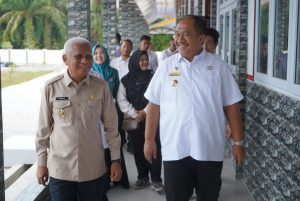 Read more about the article Bupati Asahan Dampingi Wagub Sumut Tinjau Kesiapan SMAN Rahuning