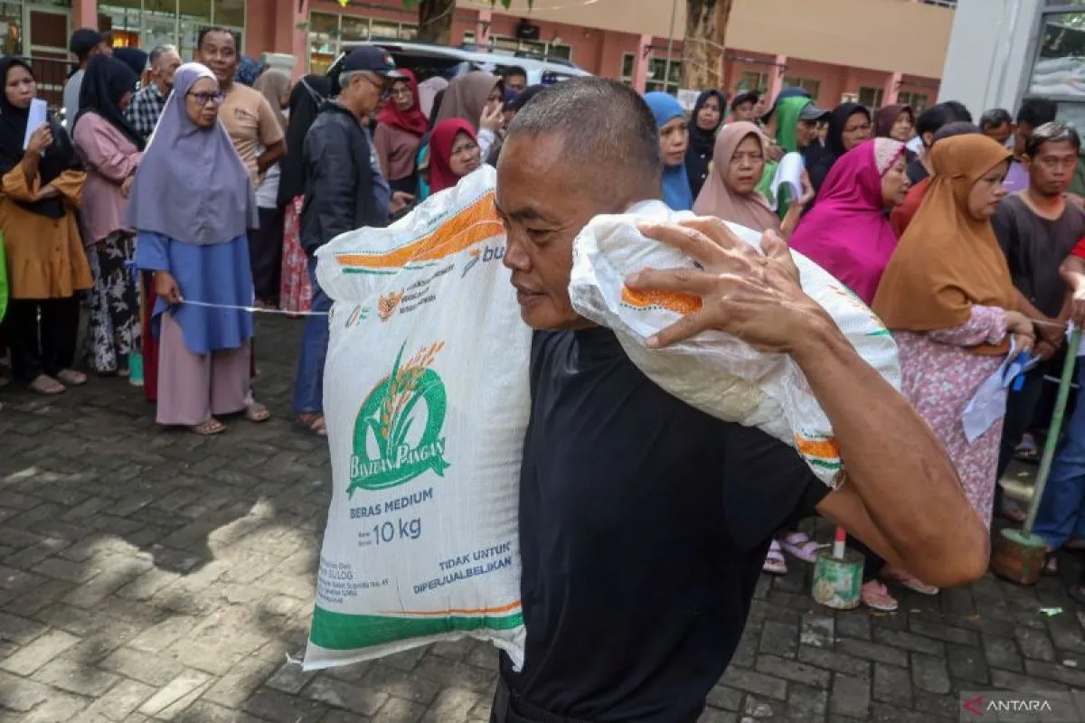 You are currently viewing Bupati Lamsel Siapkan Program Betik untuk Cegah Pemotongan Bansos