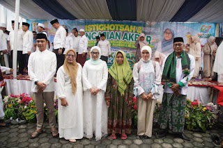 You are currently viewing Rayakan HUT ke-27 , Pemkab Way Kanan Gelar Pengajian Akbar dan Istiqhosah Berhadiah Umroh