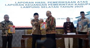 Read more about the article Lampung Selatan Kembali Pertahankan Opini WTP ke-10 dari BPK