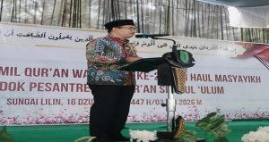 Read more about the article Wabup Muba Hadiri Haul dan Khataman Al-Qur’an di Sungai Lilin