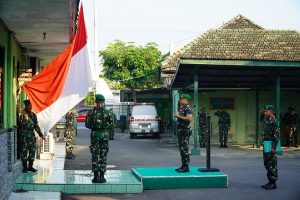 Read more about the article Senin Pagi Penuh Makna, Dandim Madiun Kobarkan Semangat Disiplin dan Pengabdian Prajurit