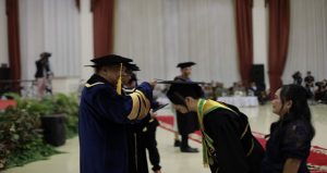 Read more about the article Belum Diwisuda, Amelia Sudah Jadi Accounting! Kisah Wisudawan Terbaik IIB Darmajaya
