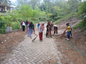 Read more about the article Bersih-Bersih Jalanan Jelang Penutupan