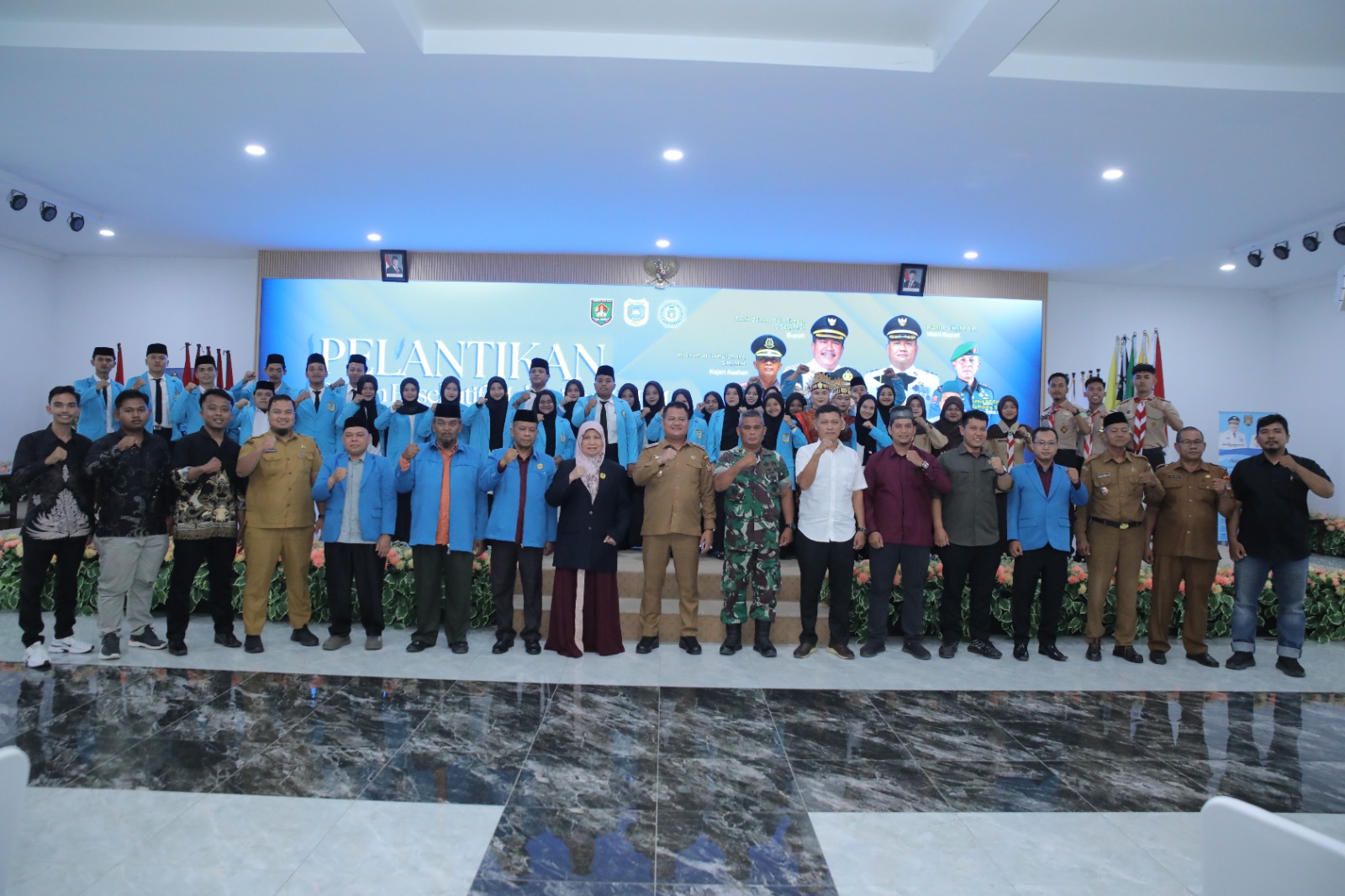 You are currently viewing Wakil Bupati Asahan Ikuti Pelepasan Jamaah Calon Haji Kloter 7 di Embarkasi Medan Menuju Kualanamu