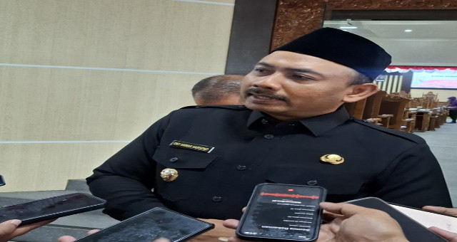 You are currently viewing Paripurna DPRD Ngawi Sahkan Ranperda bahas PAD dan Moratorium Investasi