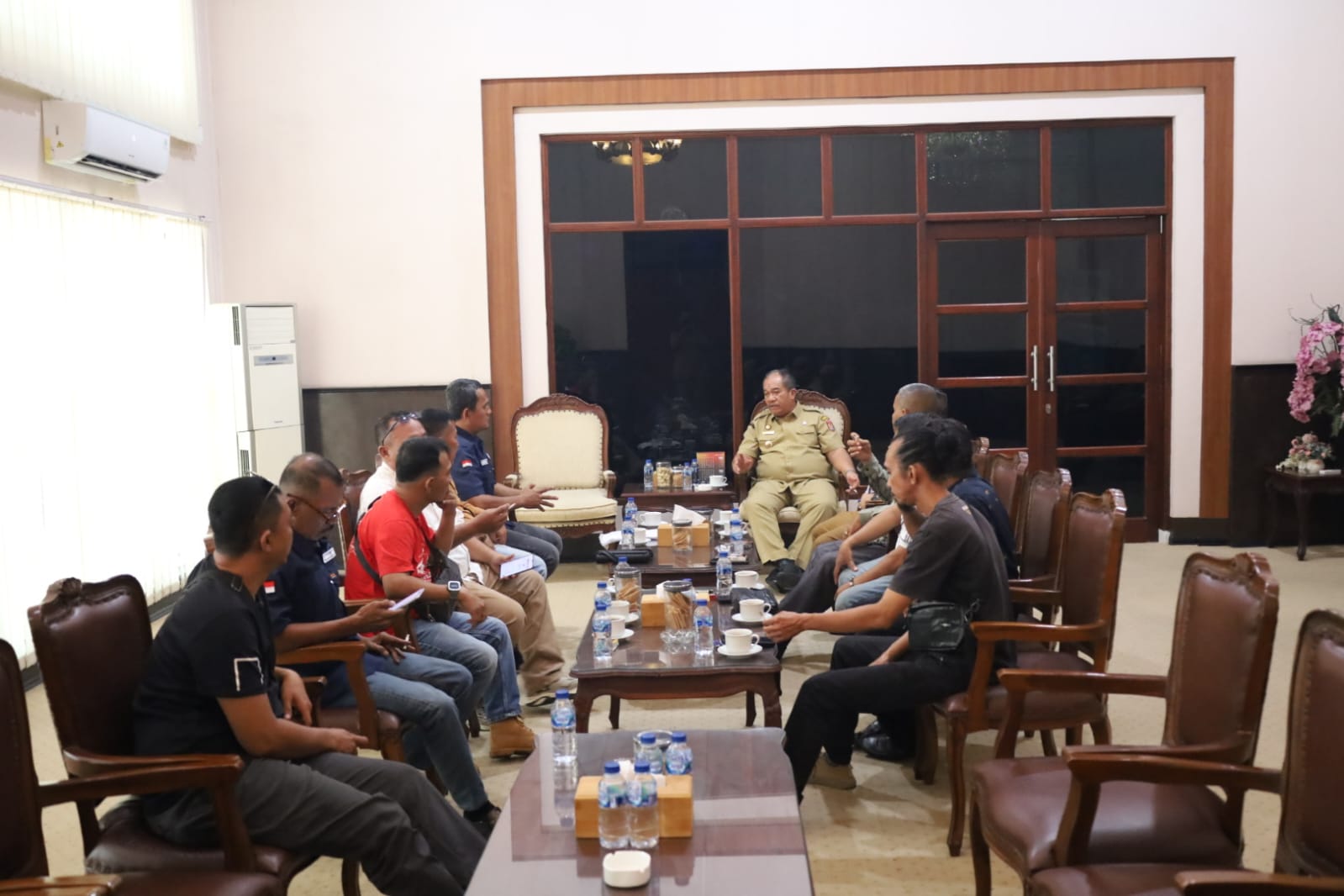 You are currently viewing Bupati Asahan Terima Audiensi Forwaka, Perkuat Sinergi Pemerintah Daerah dan Insan Pers