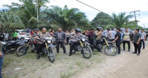 Read more about the article Kapolres Bersama Bupati Asahan Tinjau Dusun Terisolir