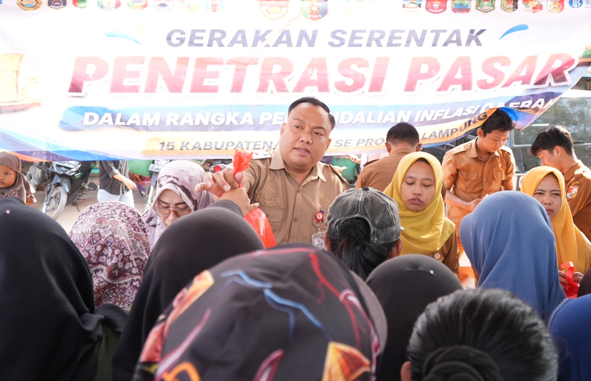 You are currently viewing Antusiasme Tinggi, Minyakita dan Beras SPHP di Pasar Murah Tubaba Habis Sekejap
