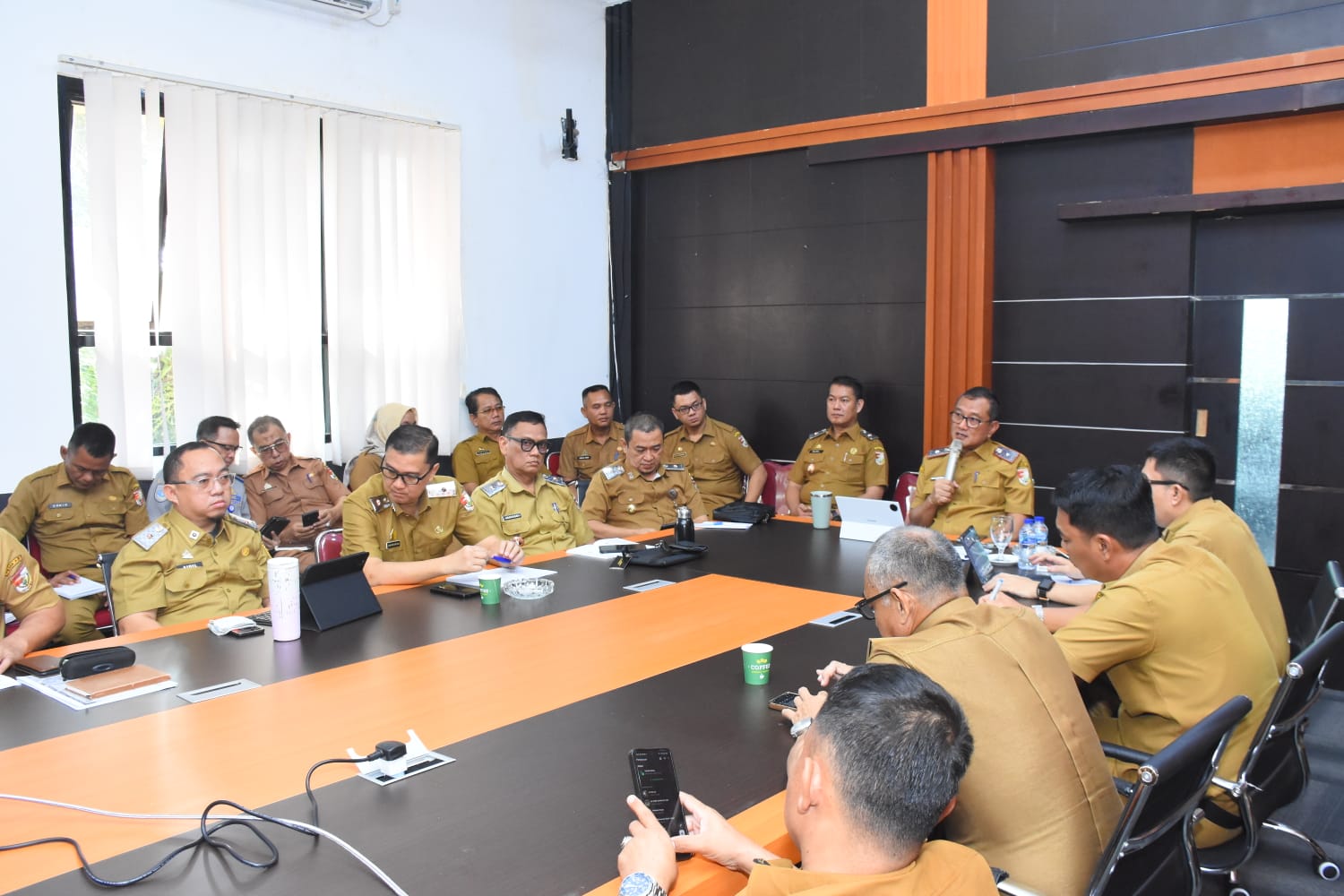 You are currently viewing Upaya Menjaga Fiskal Daerah dan Pelayanan Publik, Pemkab Tubaba Gelar Rapat Koordinasi