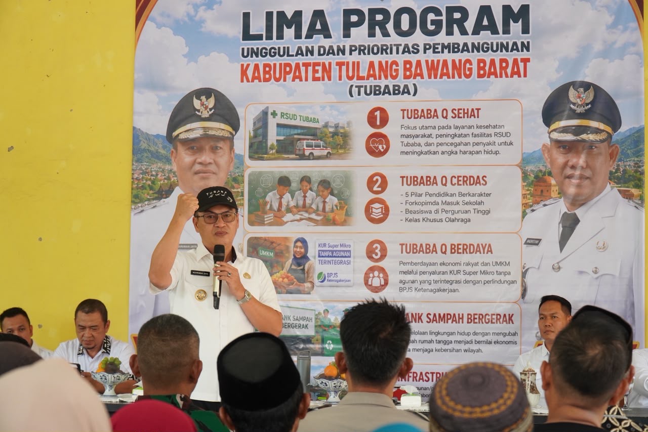 You are currently viewing Bupati Tubaba Hadiri Pelayanan Peternakan Terpadu, Serahkan KUR Super Mikro, Bantuan BAZNAS, dan Sosialisasi BPJS Ketenagakerjaan di Tumijajar
