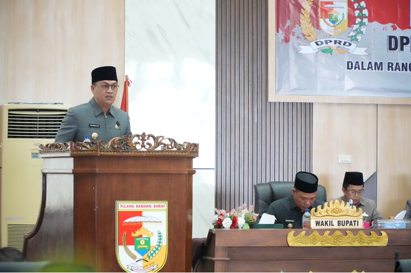 You are currently viewing Bupati Tubaba Sampaikan Rancangan Perubahan KUA-PPAS APBD Tahun Anggaran 2026 dalam Rapat Paripurna DPRD