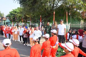 Read more about the article Sematkan Nilai Disiplin Sejak Dini, Ratusan Siswa di Tubaba Meriahkan Lomba Gerak Jalan HUT RI ke-81