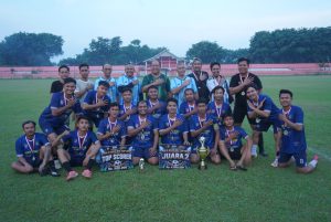 Read more about the article BUPATI ASAHAN IKUTI FUN MATCH FORKOPIMDA FC DAN SERAHKAN PIALA TURNAMEN SEPAK BOLA HUT BHAYANGKARA KE-80 TAHUN 2026