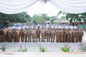 Read more about the article BUPATI, WAKIL BUPATI DAN SEKRETARIS DAERAH KABUPATEN ASAHAN PIMPIN UPACARA HARI PERTAMA MASUK SEKOLAH