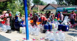 Read more about the article Kodim Bojonegoro Salurkan 77.000 Liter Air Bersih