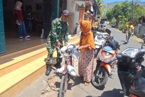 Read more about the article TNI-Polri Dampingi Penyaluran 30 Kg Beras Bulog untuk 606 KK di Jajar