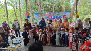 Read more about the article Sejumlah Perlombaan digelar, Ribuan Anak PAUD Padati GSG Pemkab Way Kanan