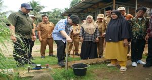 Read more about the article ‎Gubernur Helmi Hasan Dorong Pemerataan Air Bersih, 11.361 Sambungan Rumah  Terpasang