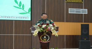 Read more about the article Keluarga Kuat, Pengabdian Hebat: Danrem 043/Gatam Bekali Persit Edukasi Kesehatan Mental dan Hukum