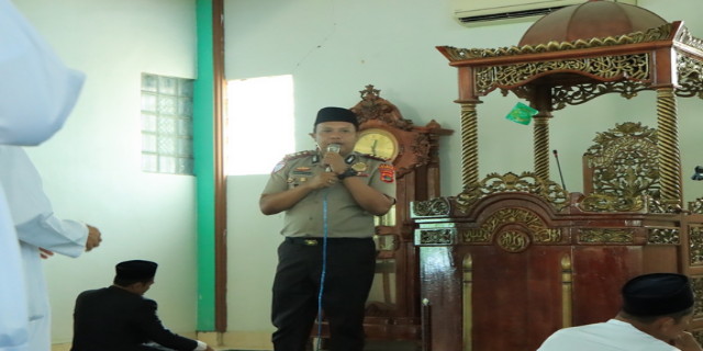 You are currently viewing Kapolres Tubaba Gelar Jumling di Masjid Jami Nurul Huda