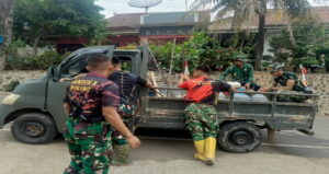 Read more about the article Gunakan Mobil Pikup, Anggota Satgas TMMD Siap Bergerak Menuju Lokasi Pembangunan