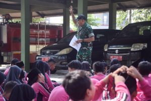 Read more about the article Kodim 0806/Trenggalek Bekali Siswa MI Nurul Huda Wawasan Kebangsaan