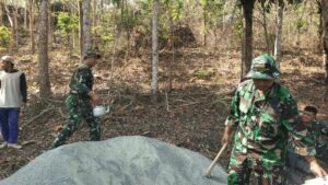 Read more about the article Ceret Stainless Temani Waktu Isoma Satgas TMMD Kodim Rembang