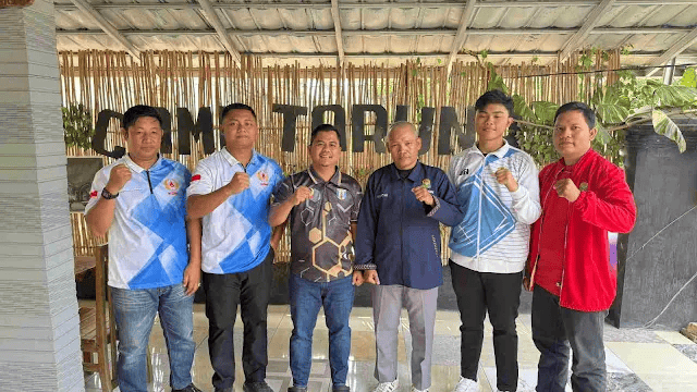You are currently viewing Ketua KONI Way Kanan Resmi Lepas Atlet PBSI ke Kejurprov dan Utusan Pelatihan Wasit Provinsi