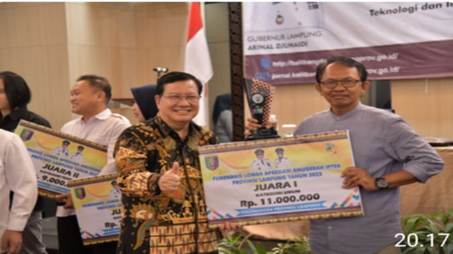 Read more about the article Teknik Pemijahan Ikan Jelawat, Hantarkan Putra Tubaba Raih Juara Pertama Inovasi Daerah