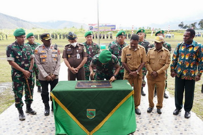 You are currently viewing Peresmian Kodim Baru Di Pegaf, Pangdam XVIII/Kasuari Tunjuk Letkol Inf Alexander Eko Setiawan Sebagai Dandim Pertama
