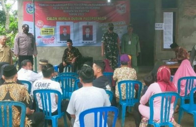 You are currently viewing Pastikan Aman, Babinsa Koramil 0801/12 Pringkuku Hadiri Pemilihan Kepala Dusun