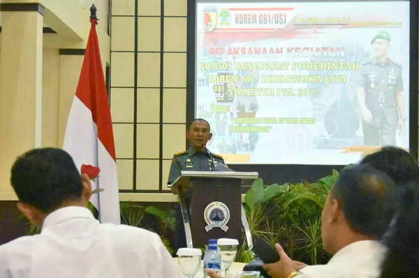 Read more about the article Komsos dengan Appem, Danrem 081/DSJ Singgung Tantangan Era Transformasi Digital