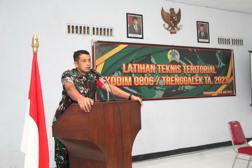 Read more about the article Tingkatkan Kemampuan Prajurit, Kodim 0806/Trenggalek Gelar Latnister