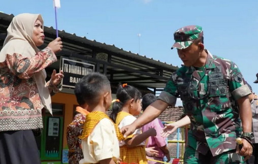 You are currently viewing Tinjau Hasil TMMD ke-116 Nganjuk, Danrem: Semoga Dirawat dan Bermanfaat Bagi Semuanya