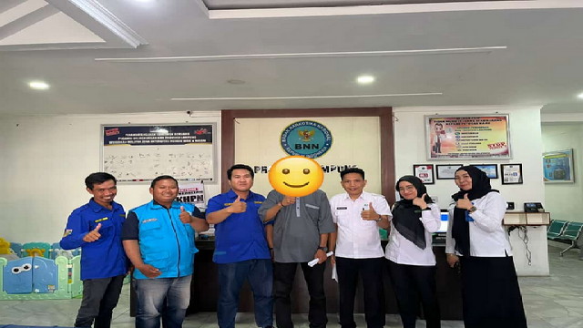 Read more about the article Karang Taruna Kampung Terbanggi Besar Bersama IBM Bersinar kembal Antarkan Warga Untuk Di Rehabilitasi