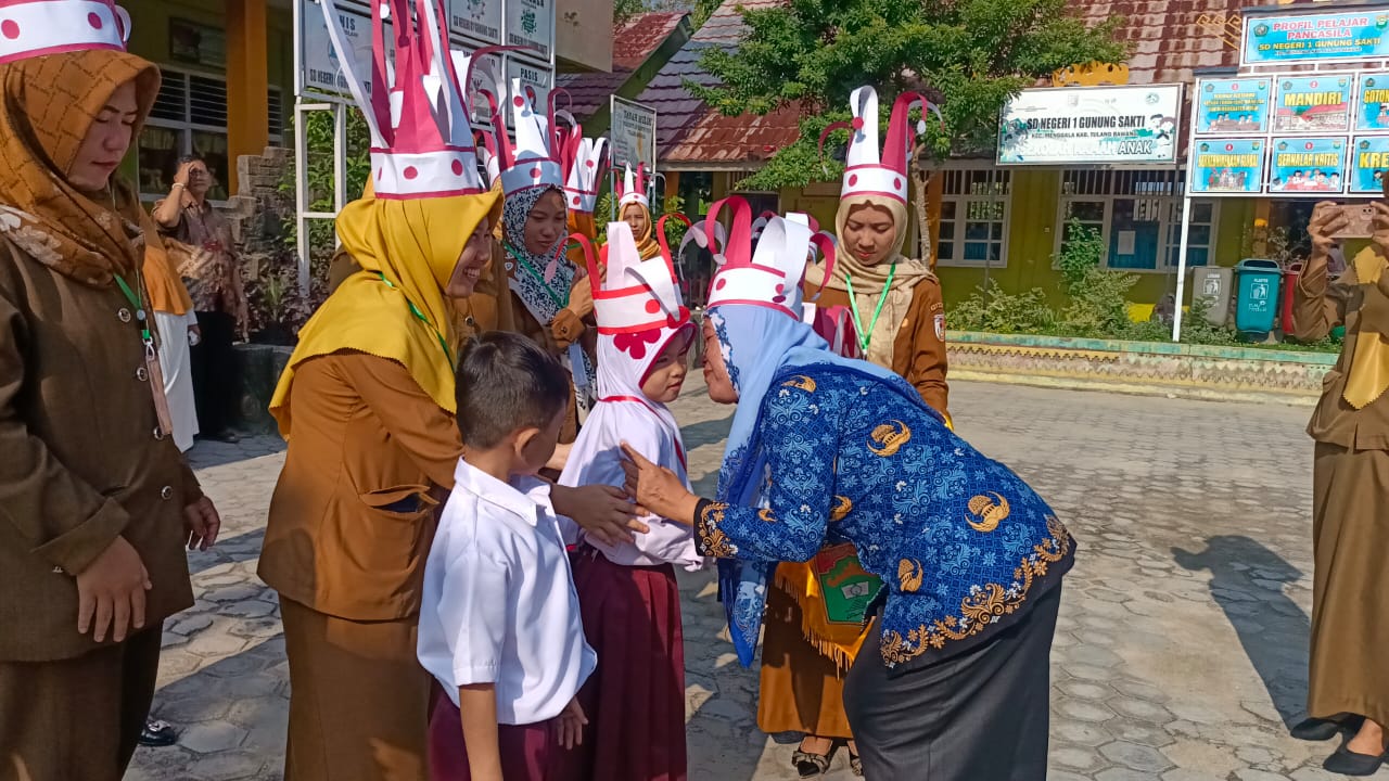 Read more about the article Buka Kegiatan MPLS, Kepsek SDN 01 Gunung sakti : Jangan Menyerah Mengejar Impian Berkarakter Profil Pelajar Pancasila