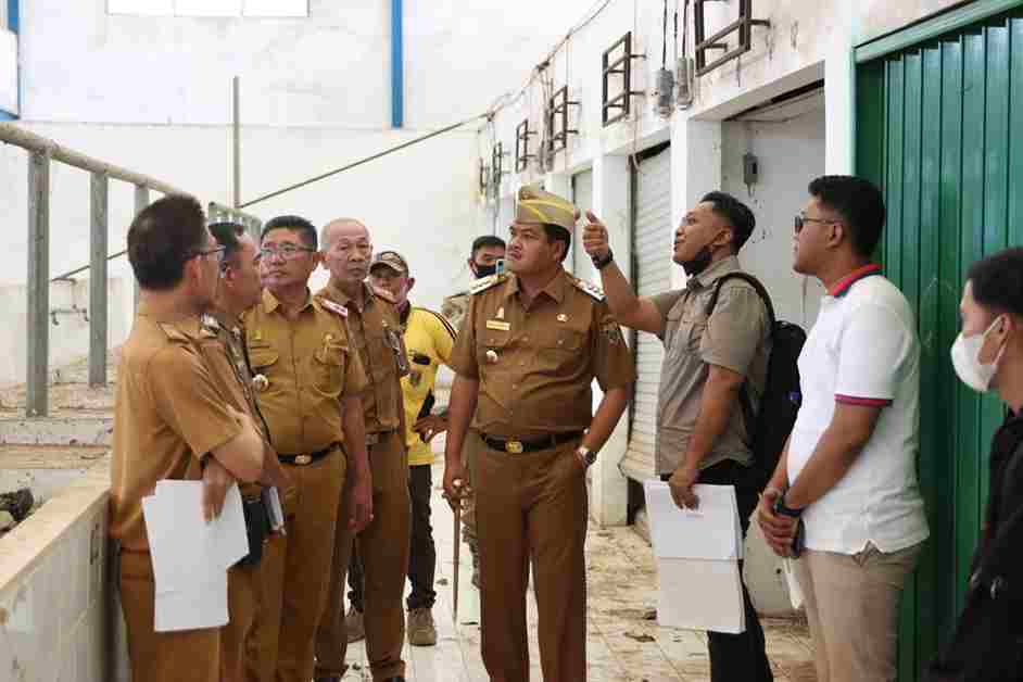 Read more about the article Bupati Musa Wujudkan Keinginan Masyarakat untuk Mengoptimalkan Fungsi Bangunan Pasar Yang Mangkrak